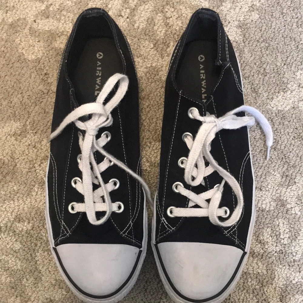 Black Airwalk Sneakers